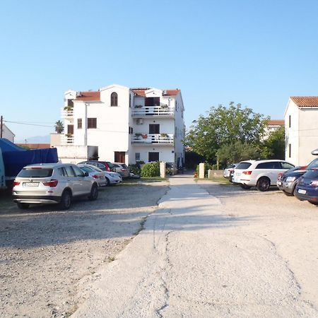 Apartments Ida Sućuraj Exteriér fotografie